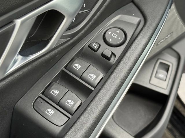 Used 2025 BMW 330i Sedan w/ Premium Package image 18