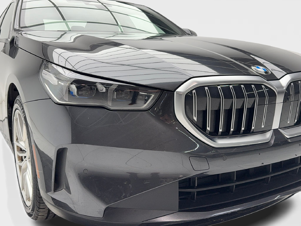 Used 2024 BMW 530i w/ Premium Package RWD image 4