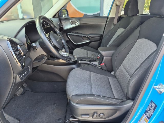 Used 2025 Kia Soul EX FWD image 20