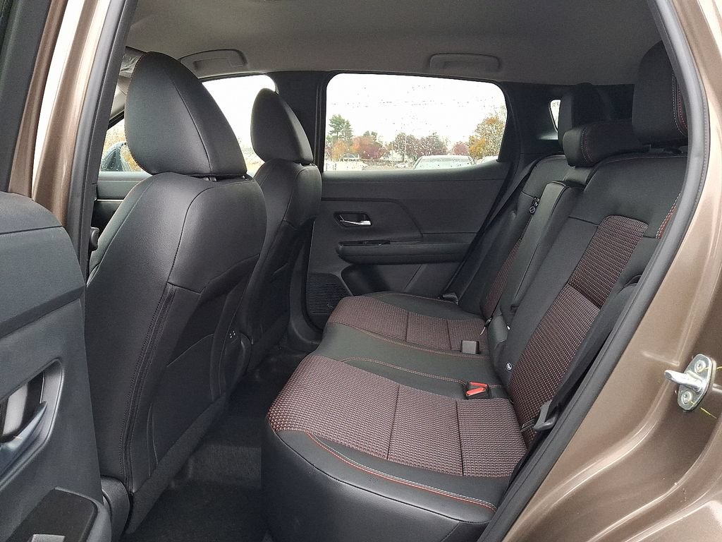 New 2026 Nissan Kicks SR w/ Cold Weather Package AWD/4WD image 7