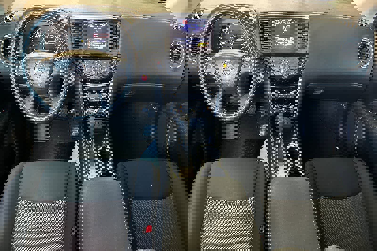 Used 2017 Nissan Pathfinder SV w/ Cargo Package image 4