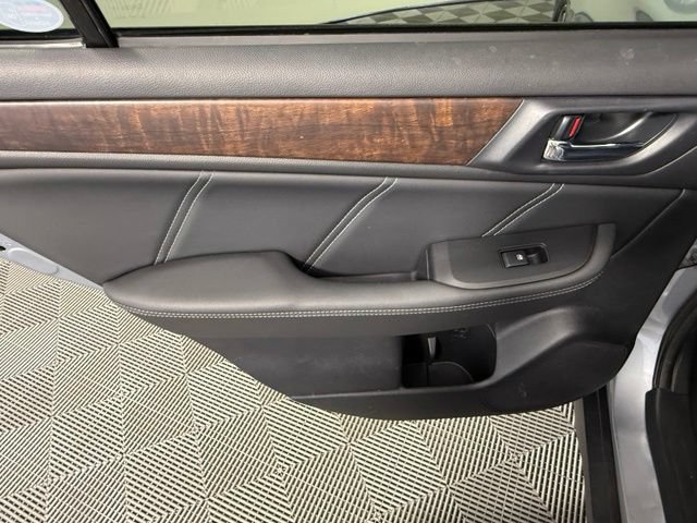 Used 2019 Subaru Outback 2.5i Limited AWD/4WD image 35