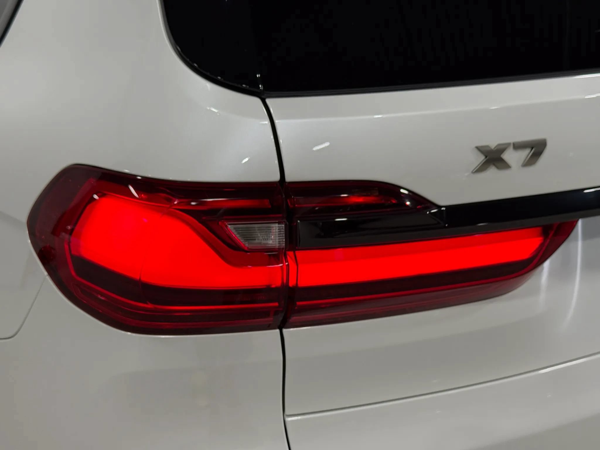 Used 2020 BMW X7 M50i w/ Executive Package AWD/4WD image 92