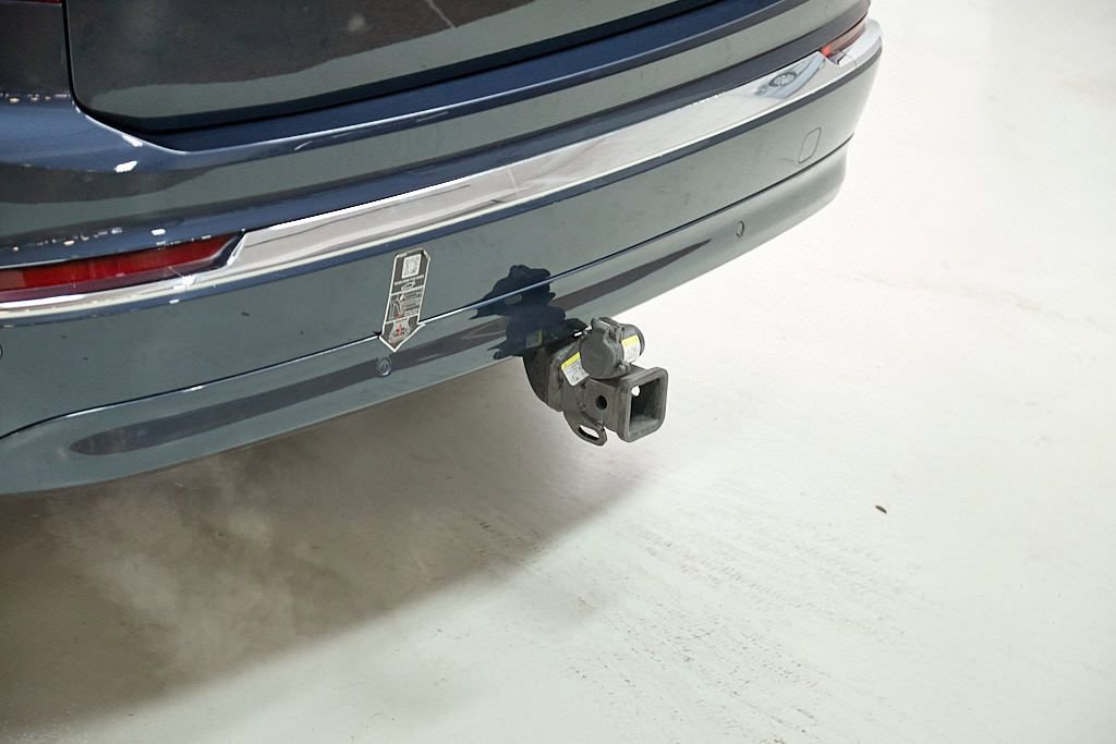 Certified 2023 Volvo XC90 B6 Plus w/ Protection Package image 9