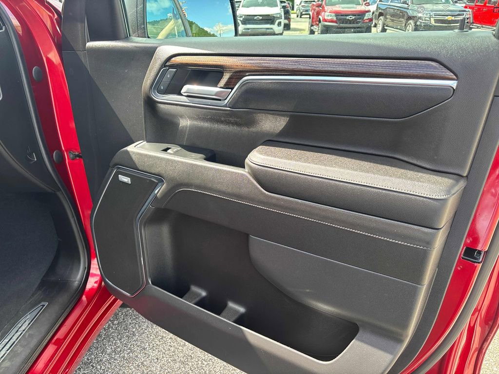Used 2023 Chevrolet Silverado 1500 RST w/ Convenience Package II AWD/4WD image 30