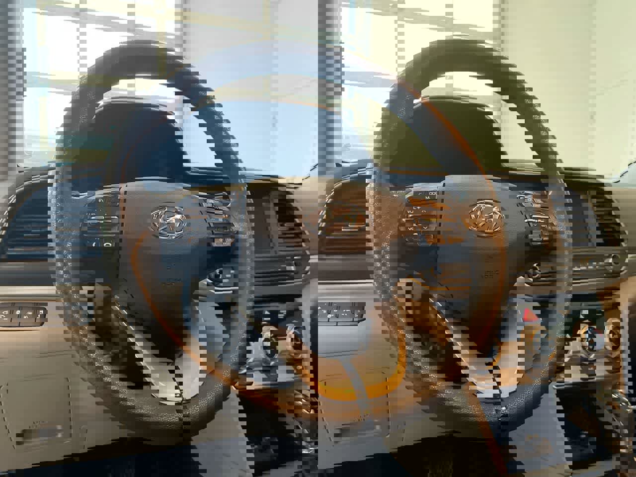 Used 2019 Hyundai Elantra SEL image 14