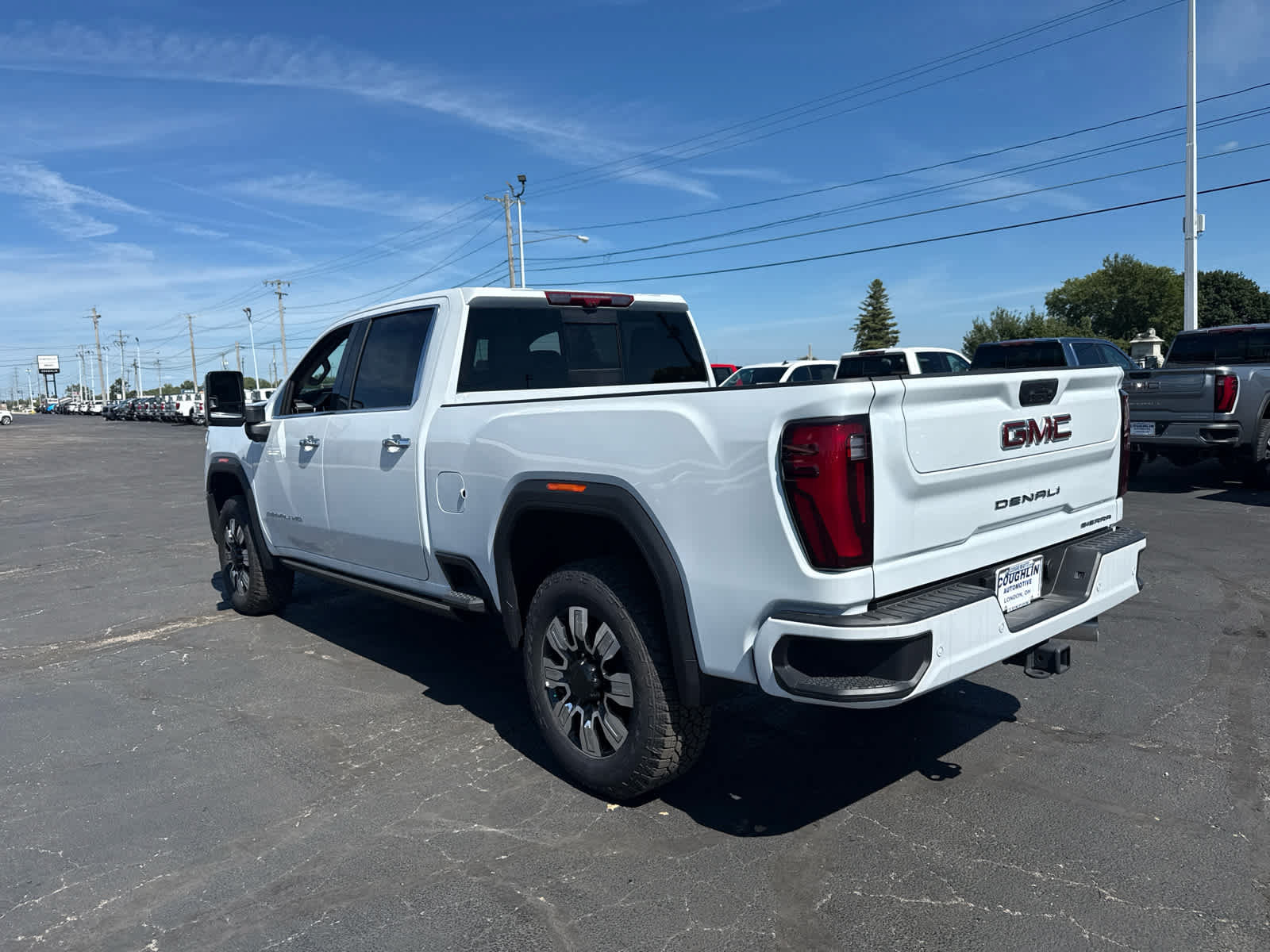 New 2026 GMC Sierra 3500 Denali w/ Denali Reserve Package AWD/4WD image 3