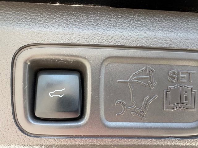 Used 2022 Lincoln Navigator Reserve AWD/4WD image 15
