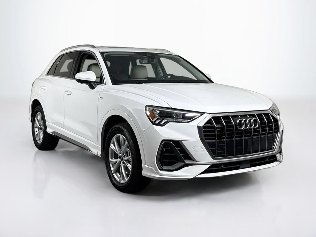 Used 2024 Audi Q3 2.0T Premium Plus w/ Premium Plus Package AWD/4WD image 7