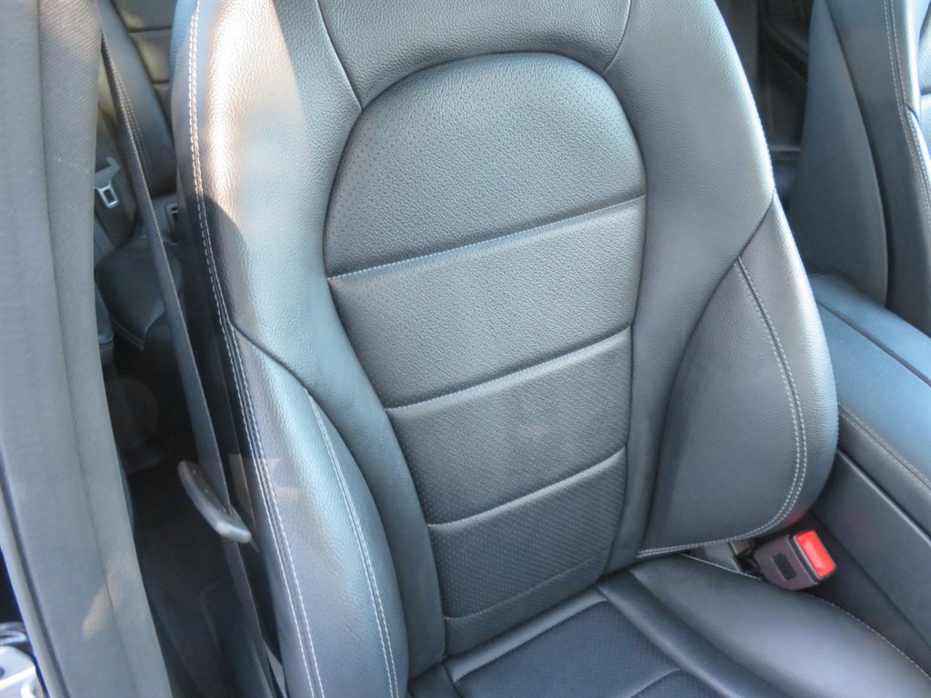 Used 2021 Mercedes-Benz GLC 300 image 36