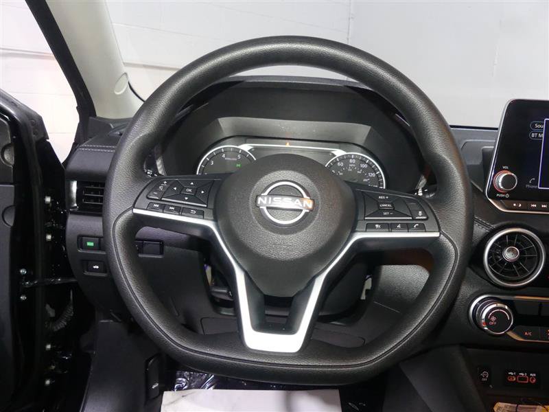 Used 2025 Nissan Sentra SV FWD image 29