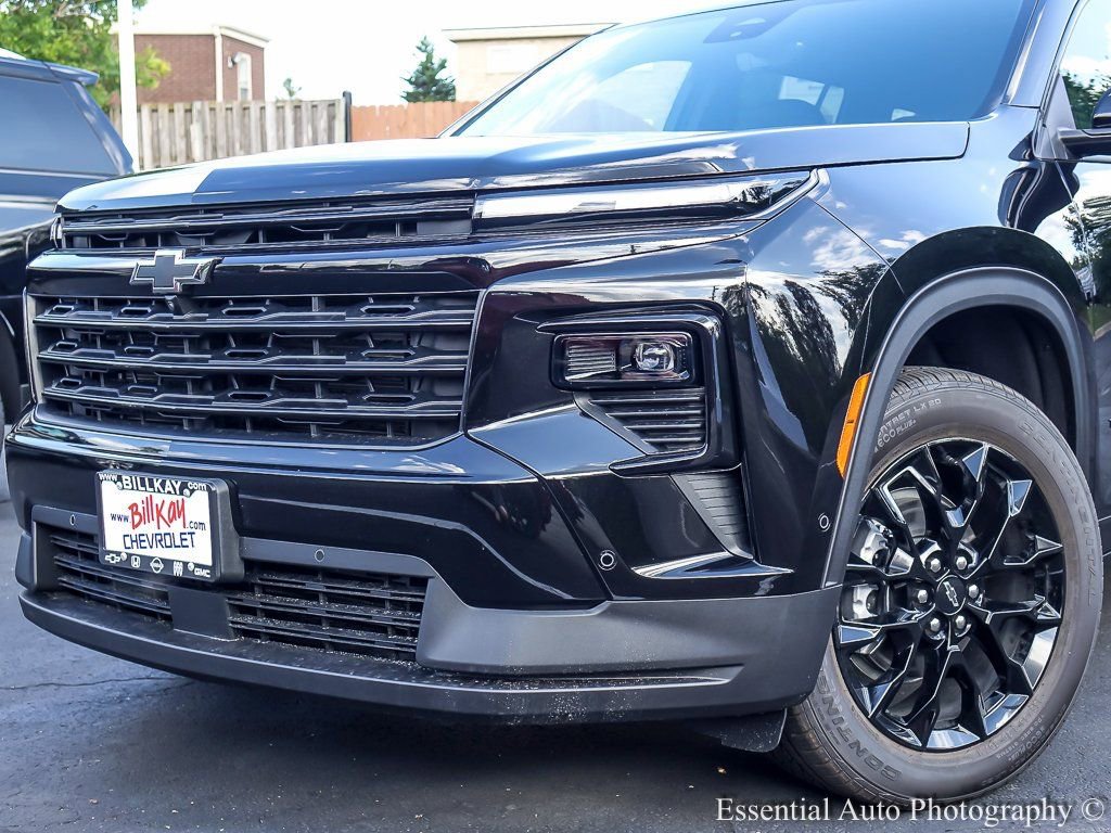 New 2026 Chevrolet Traverse LT w/ Enhanced Driving Package image 4