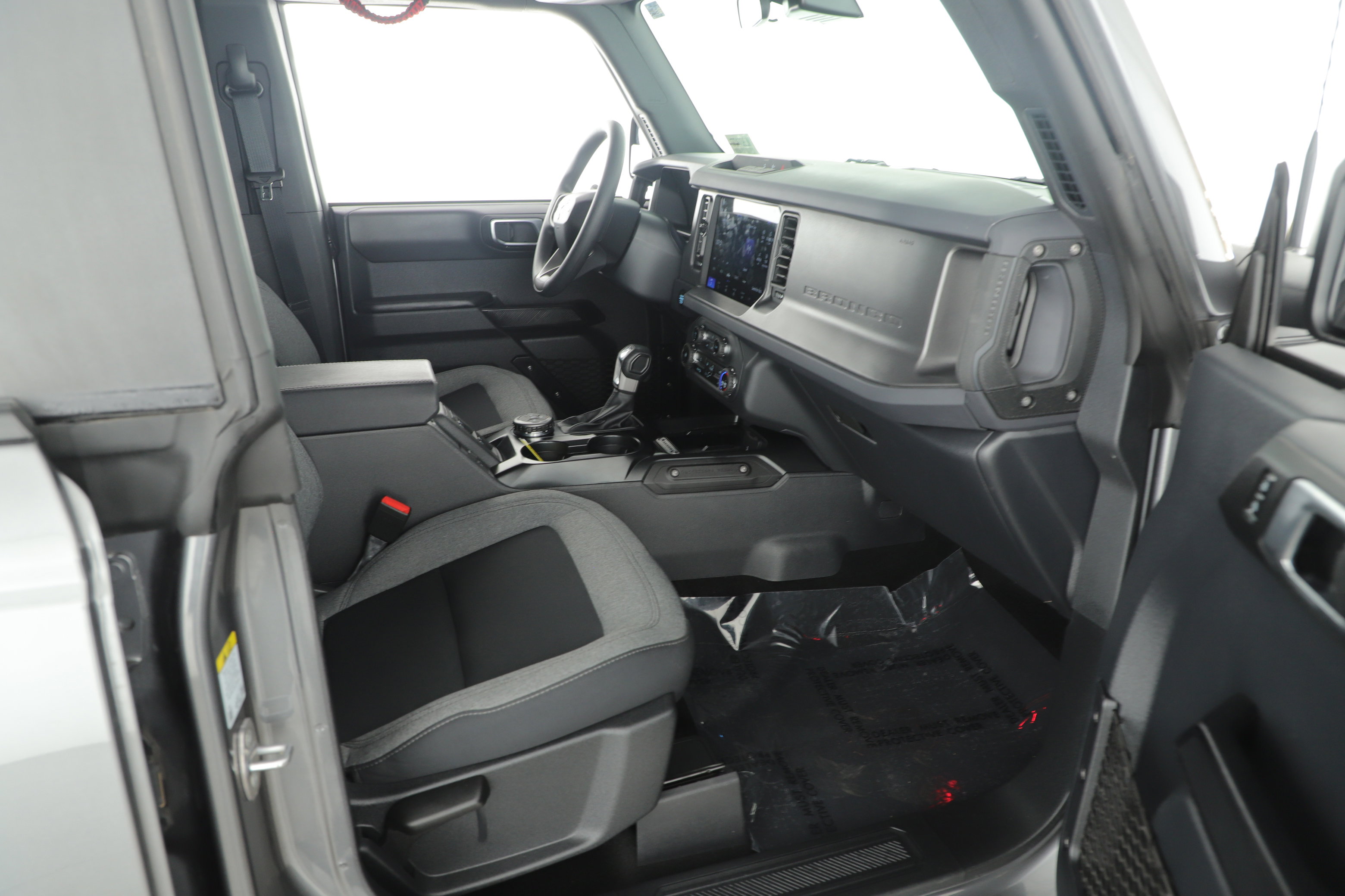 Used 2025 Ford Bronco Badlands image 12