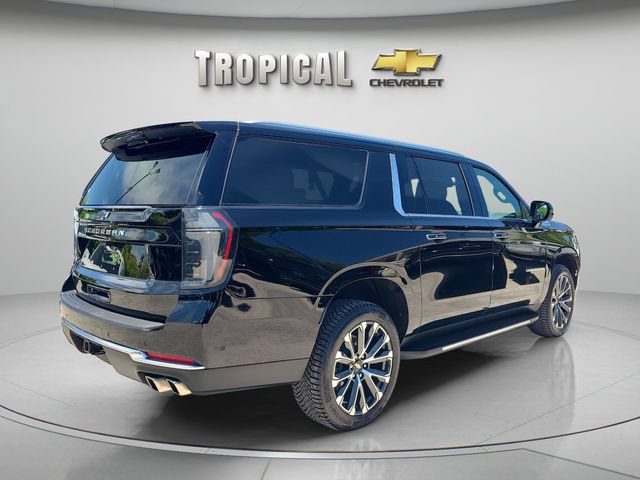 Used 2025 Chevrolet Suburban High Country AWD/4WD image 5