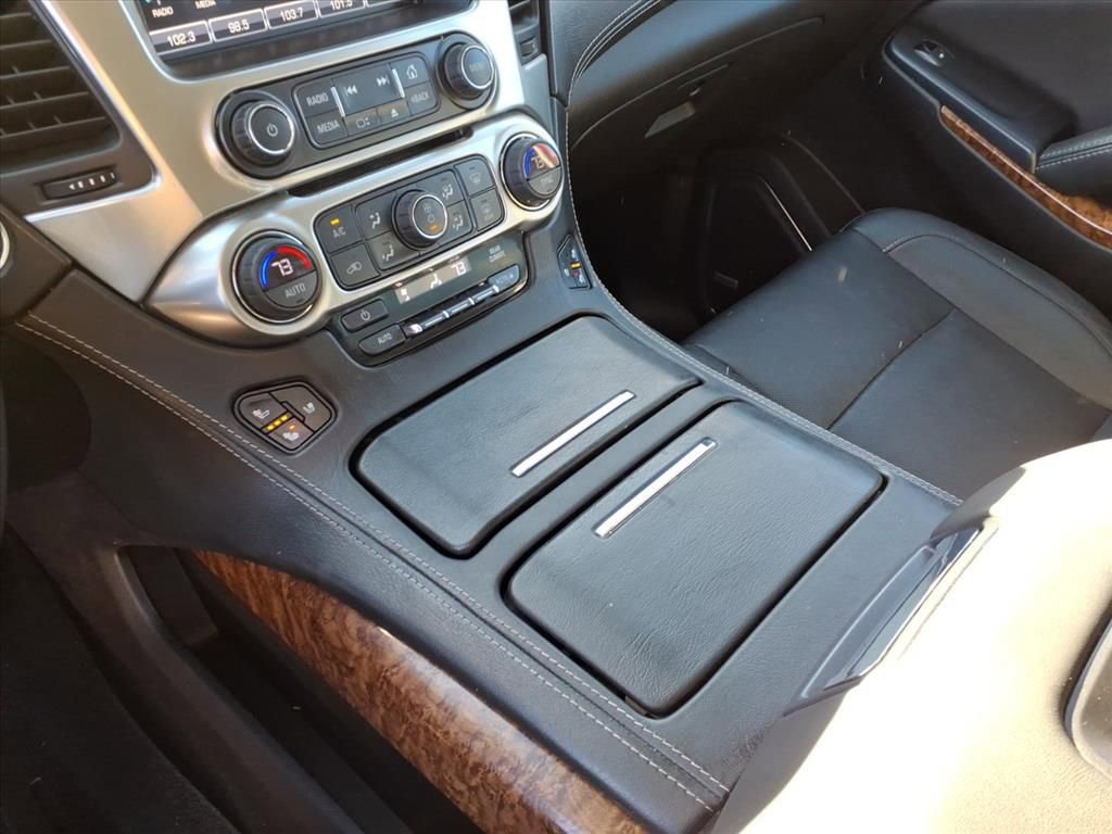 Used 2018 Chevrolet Suburban Premier image 20
