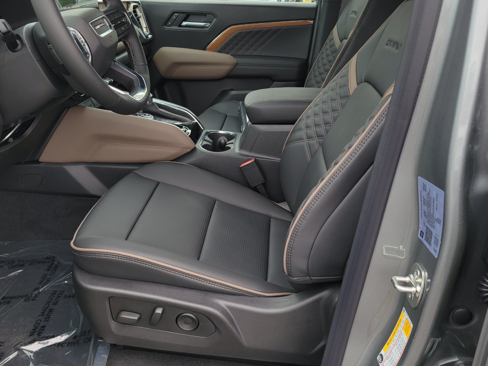 New 2026 GMC Canyon Denali AWD/4WD image 6