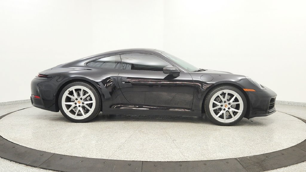 Used 2025 Porsche 911 Carrera RWD image 6