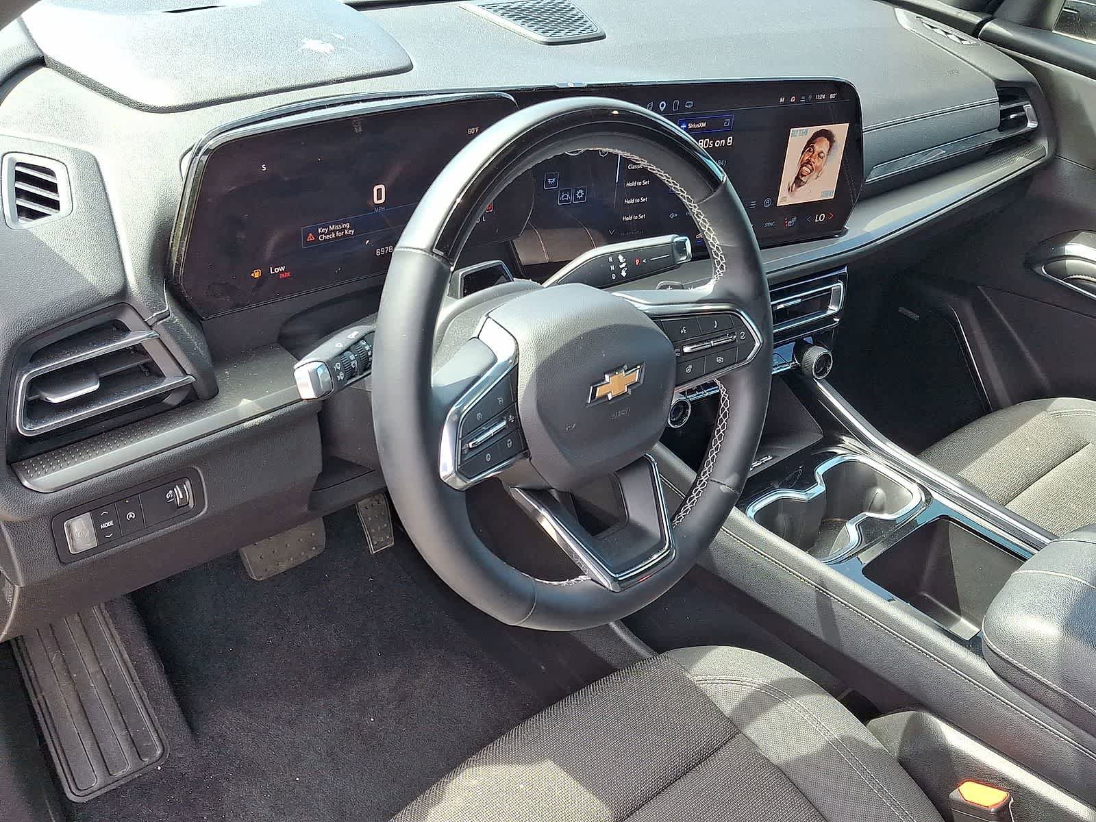 Used 2025 Chevrolet Traverse LT w/ Enhanced Driving Package image 16