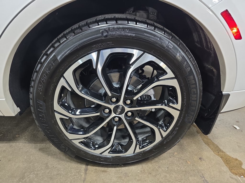 Used 2026 Lincoln Nautilus Reserve AWD/4WD image 31