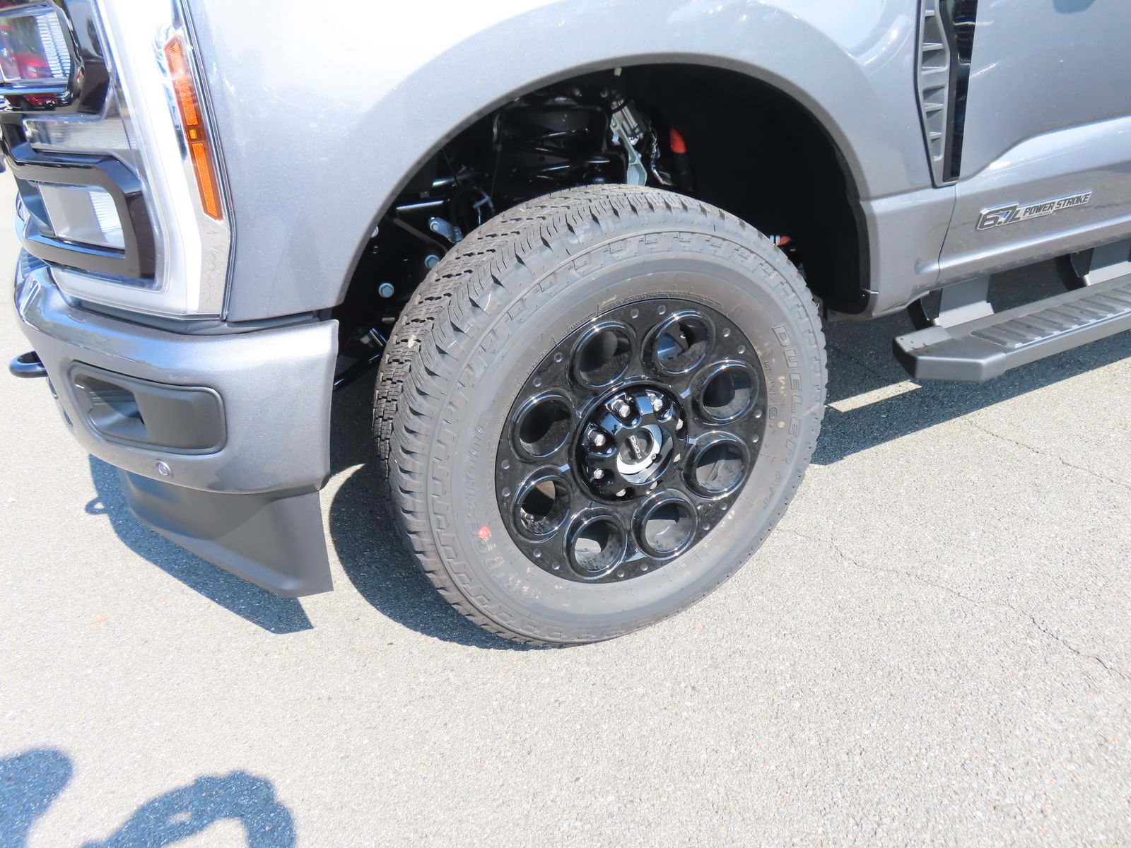 New 2026 Ford F250 Lariat w/ Black Appearance Package AWD/4WD image 11