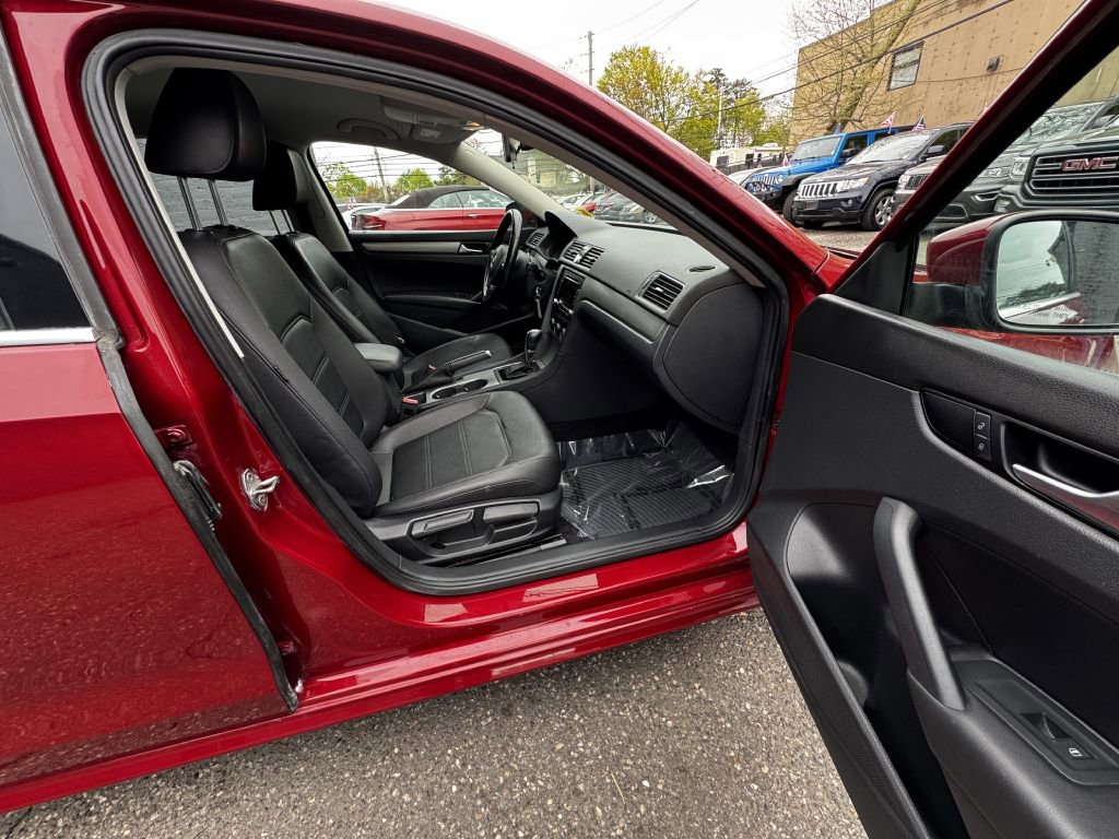 Used 2015 Volkswagen Passat 1.8T SE FWD image 17