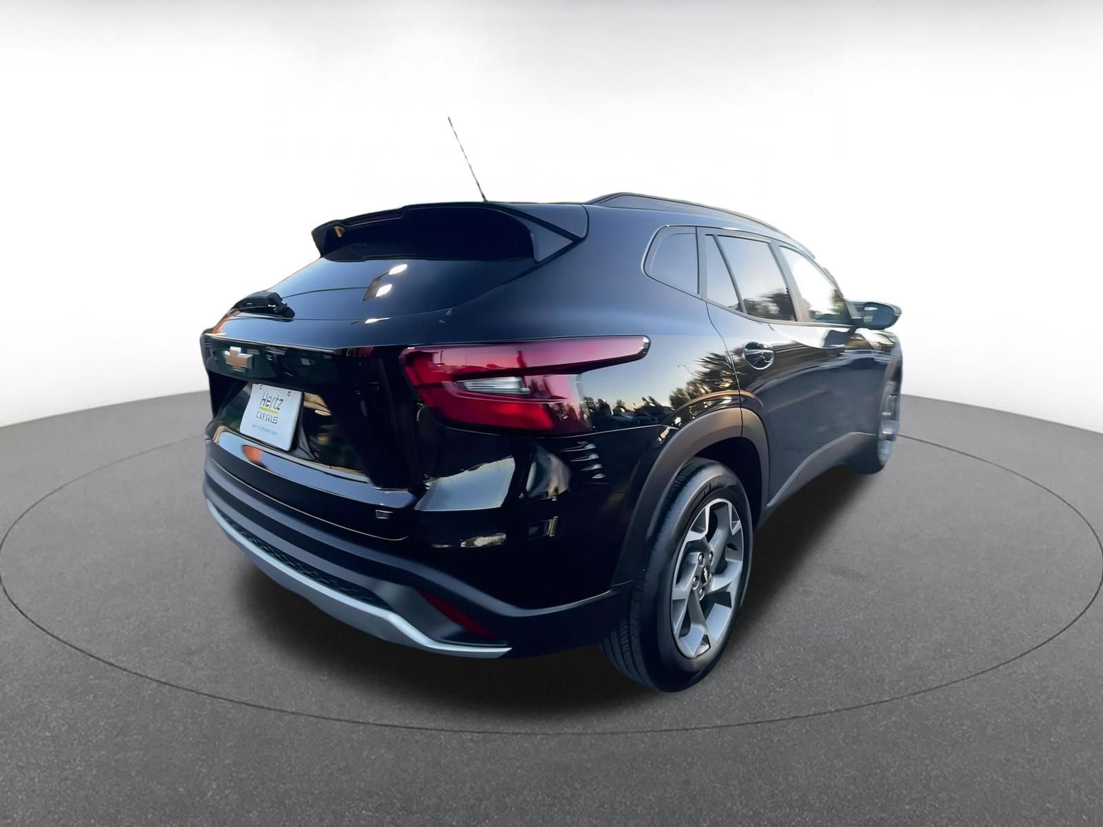 Used 2025 Chevrolet Trax LT image 14