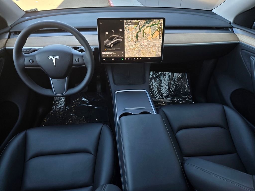 Used 2023 Tesla Model Y Long Range image 14