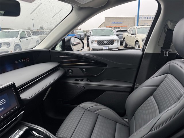 New 2026 Lincoln Nautilus Reserve w/ Jet Appearance Package image 28