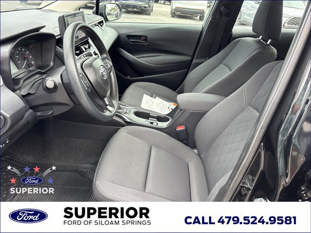 Used 2025 Toyota Corolla LE FWD image 14