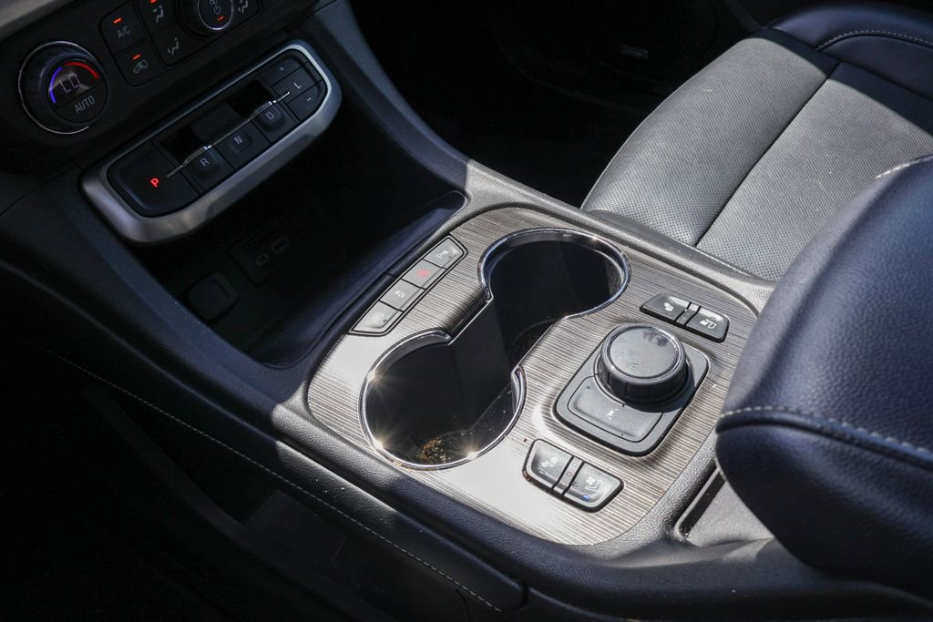 Used 2022 GMC Acadia SLT w/ Elevation Edition FWD image 16