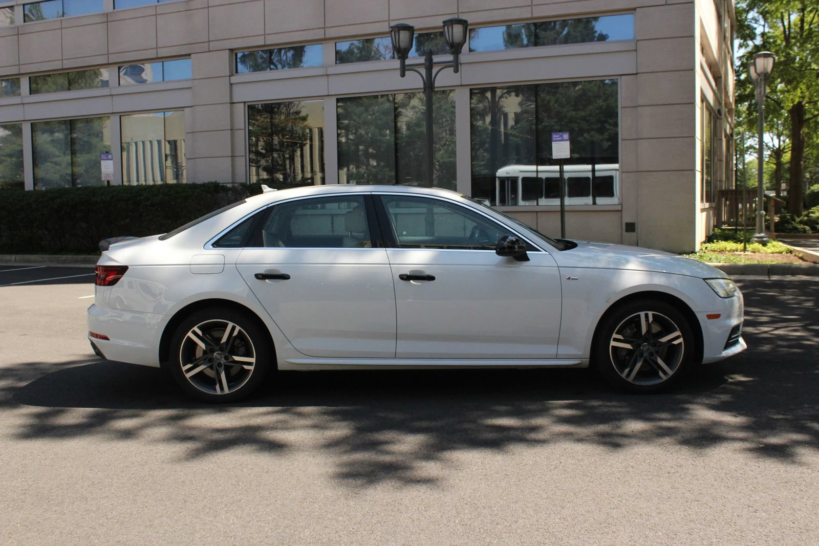 Used 2018 Audi A4 2.0T Premium Plus w/ Premium Plus Package AWD/4WD image 6