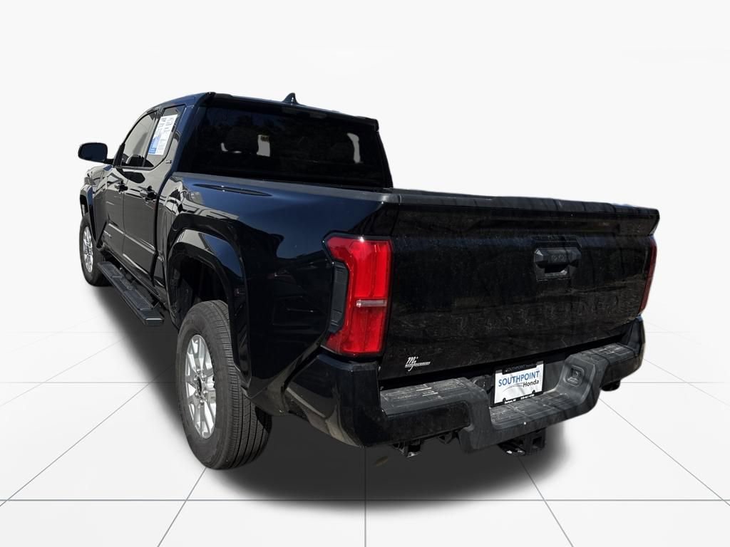 Used 2025 Toyota Tacoma SR5 image 5