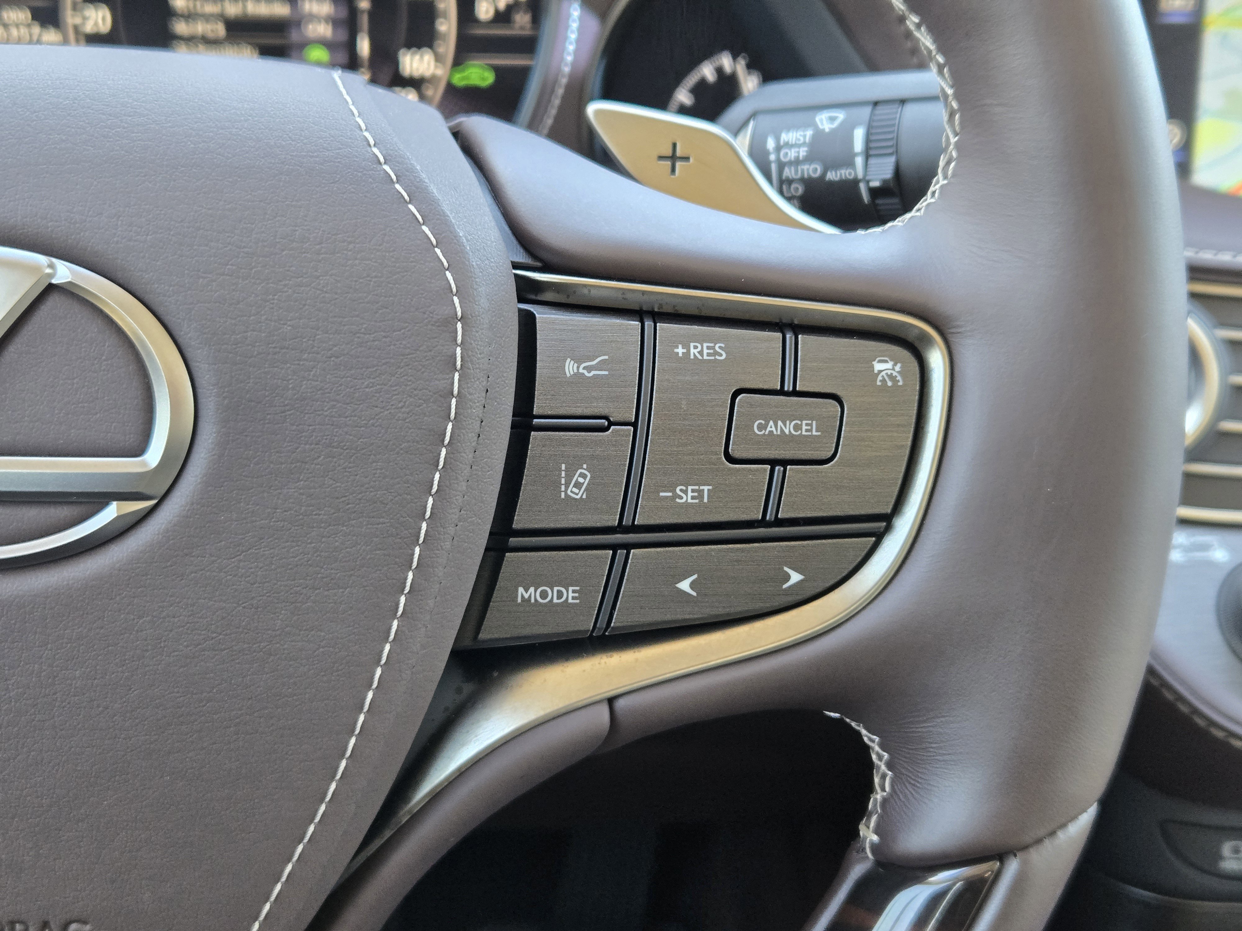 Used 2020 Lexus LS 500 w/ Interior Upgrade Package image 28