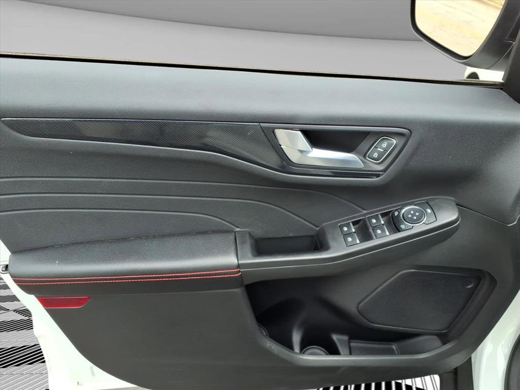 Used 2023 Ford Escape ST-Line w/ Tech Pack #1 AWD/4WD image 18