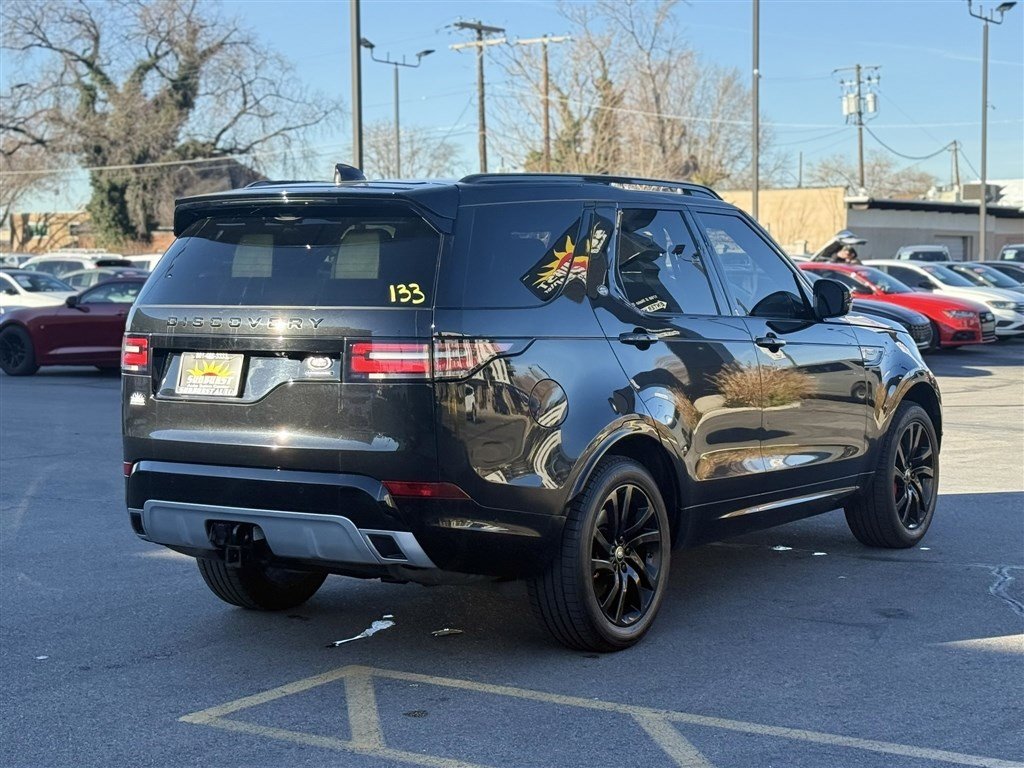 Used 2020 Land Rover Discovery Landmark image 7