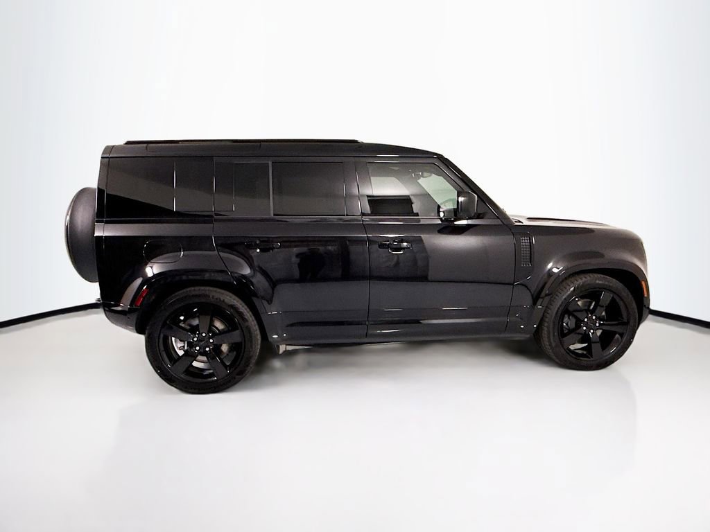 New 2026 Land Rover Defender 110 X-Dynamic SE AWD/4WD image 4