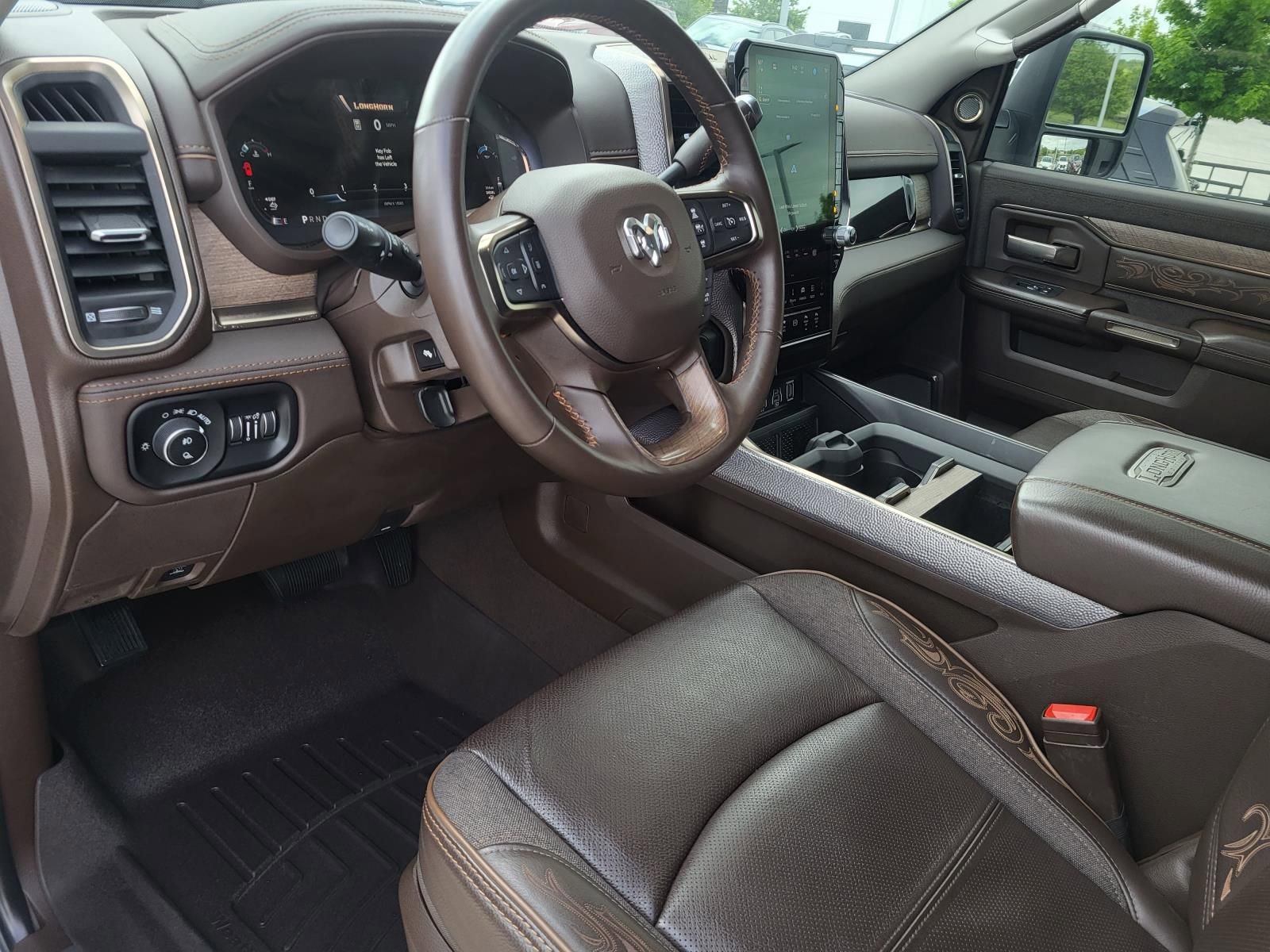 Used 2025 RAM 3500 Longhorn image 17