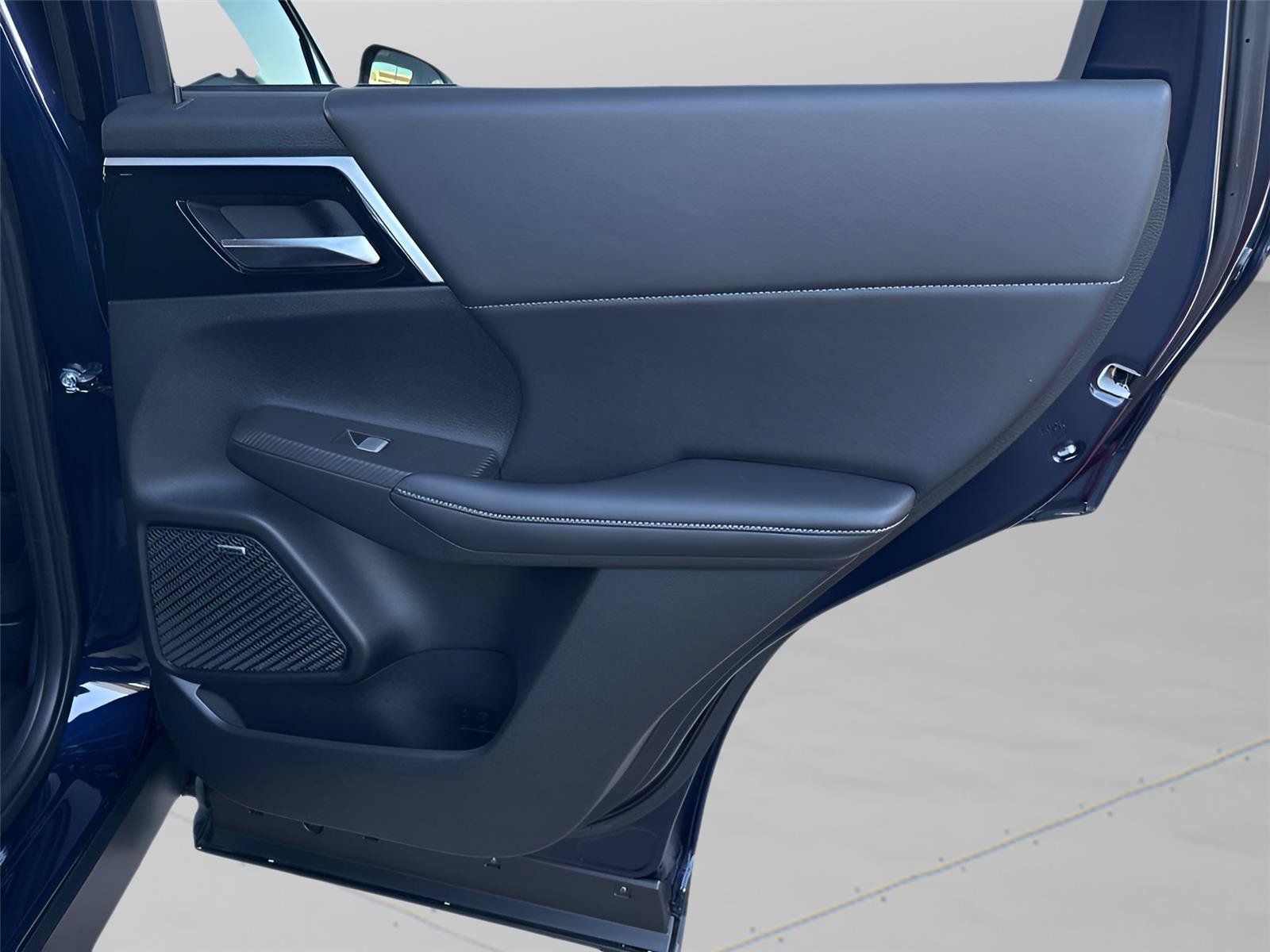 New 2026 Mitsubishi Outlander SE FWD image 32