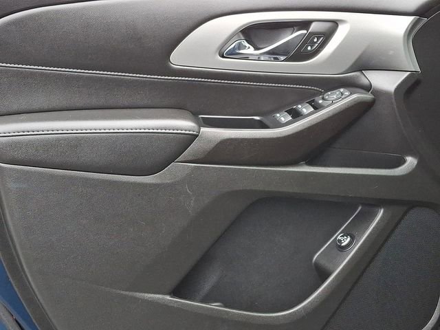 Used 2023 Chevrolet Traverse LT image 16