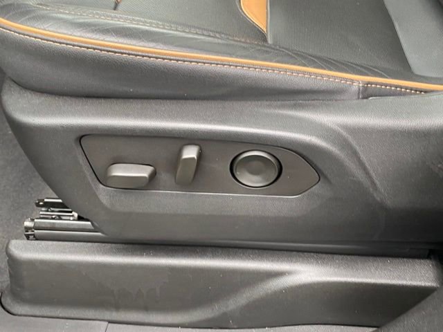 Used 2023 GMC Yukon XL AT4 w/ AT4 Premium Package image 32