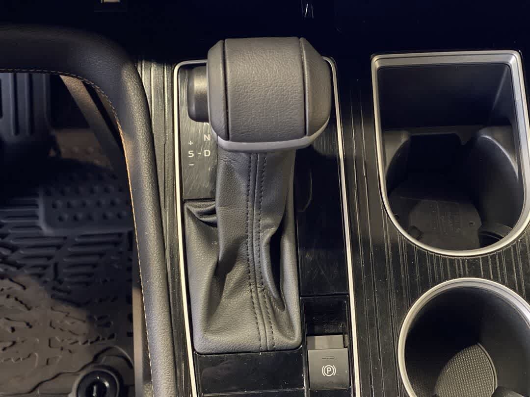 Certified 2025 Toyota Sienna XLE Woodland Edition AWD/4WD image 22