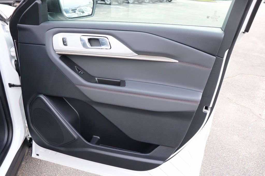 New 2026 Ford Explorer Active w/ Active Comfort Package image 30