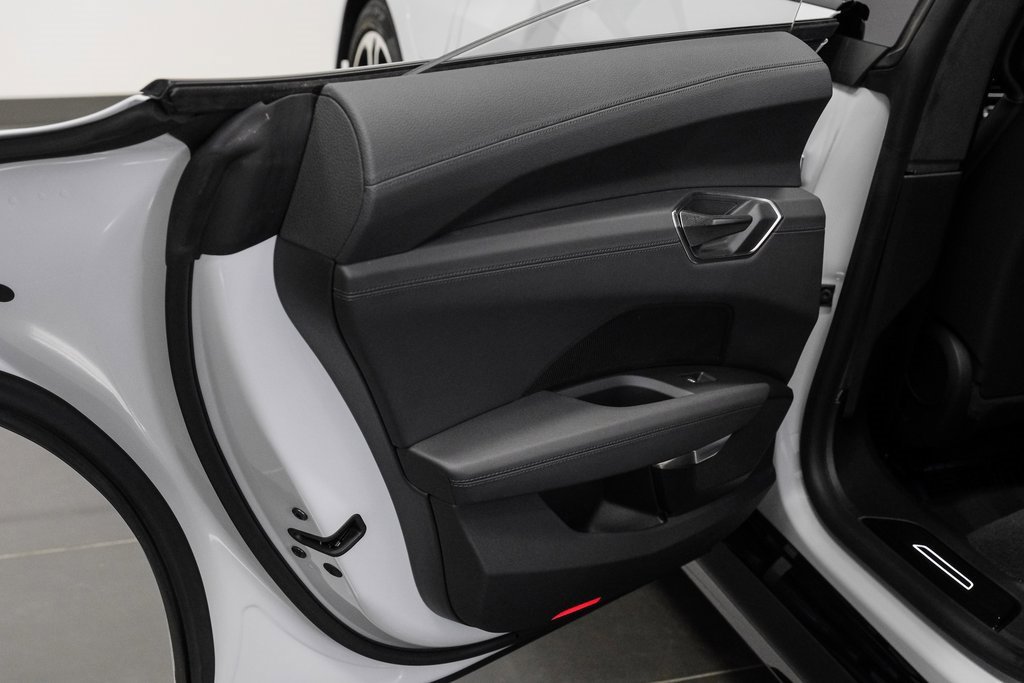 Used 2024 Audi e-tron GT Prestige image 47