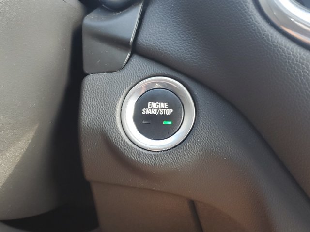 Used 2019 Chevrolet Equinox LT w/ Driver Convenience Package FWD image 29