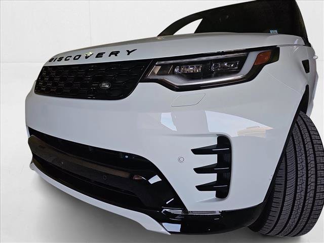 New 2025 Land Rover Discovery Dynamic SE image 30