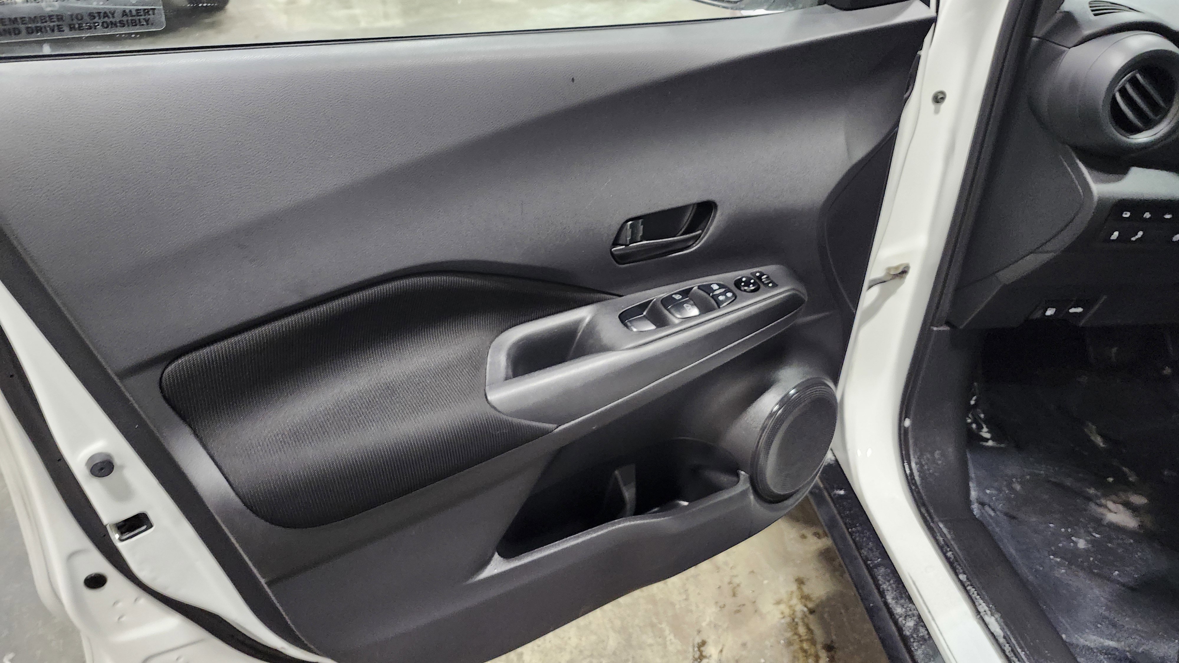 Used 2021 Nissan Kicks S image 21