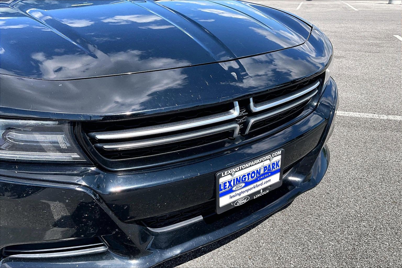 Used 2017 Dodge Charger SXT RWD image 31
