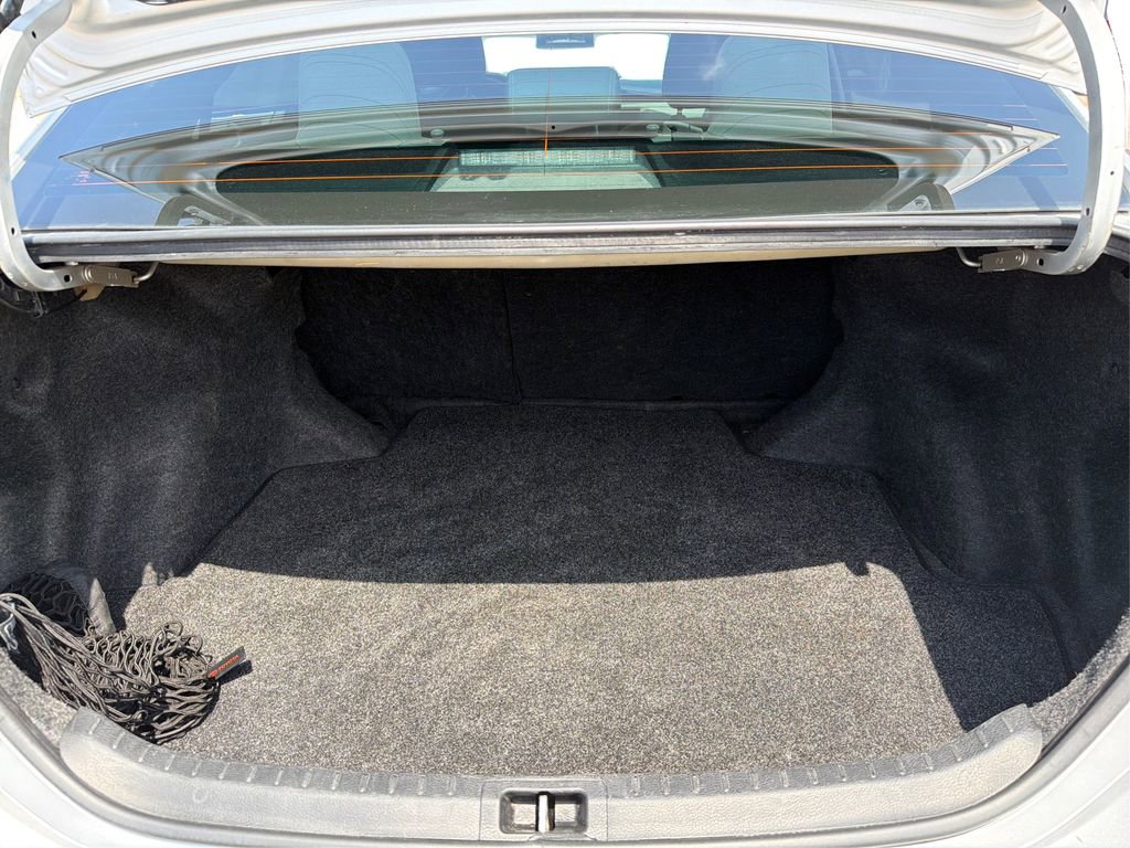 Used 2018 Toyota Corolla LE image 13