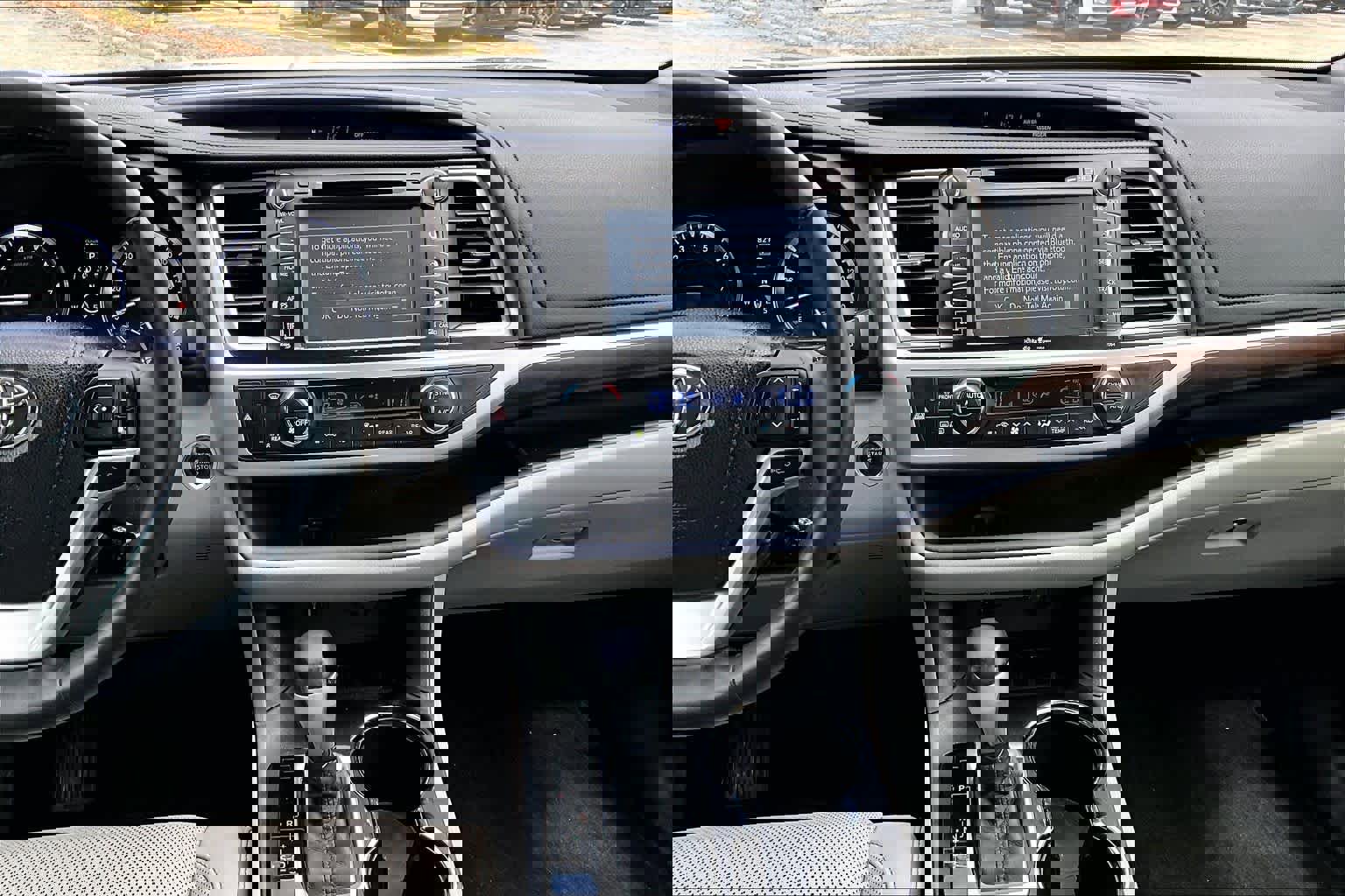 Used 2015 Toyota Highlander Limited Platinum FWD image 7