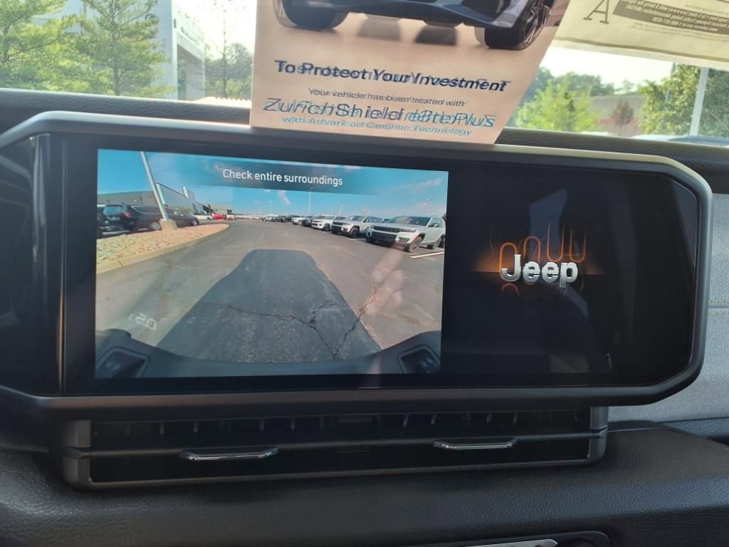 New 2025 Jeep Gladiator Sport image 43